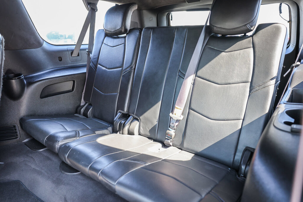 Used 2017 Cadillac Escalade ESV Platinum RWD image 11