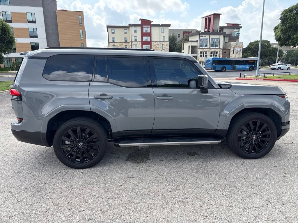 Certified 2024 Lexus GX 550 w/ Accessory Package (2T) AWD/4WD image 5