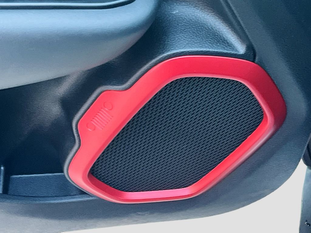 Used 2023 Jeep Renegade Trailhawk AWD/4WD image 19