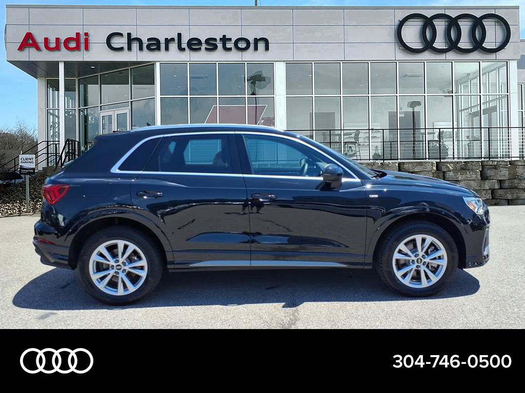 Certified 2025 Audi Q3 2.0T Premium w/ Convenience Package AWD/4WD image 2