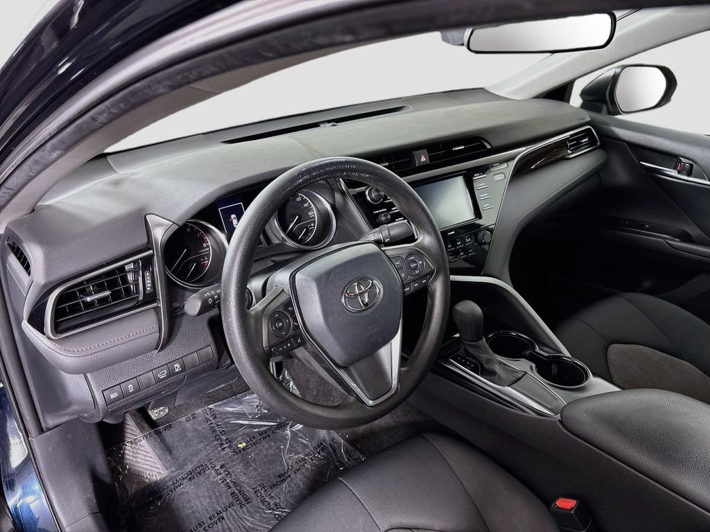 Used 2020 Toyota Camry LE FWD image 9