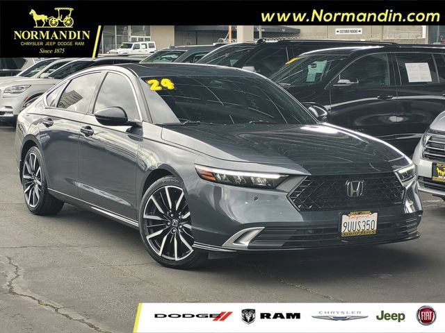 Used 2024 Honda Accord Touring image 1