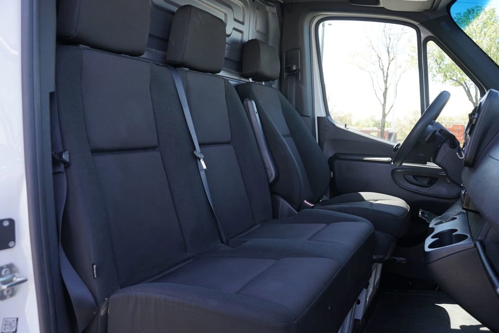 Used 2024 Mercedes-Benz Sprinter 2500 image 26