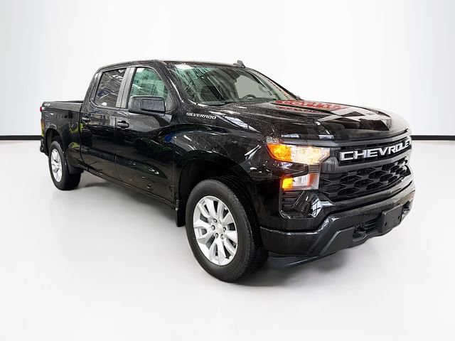 Used 2023 Chevrolet Silverado 1500 Custom image 3