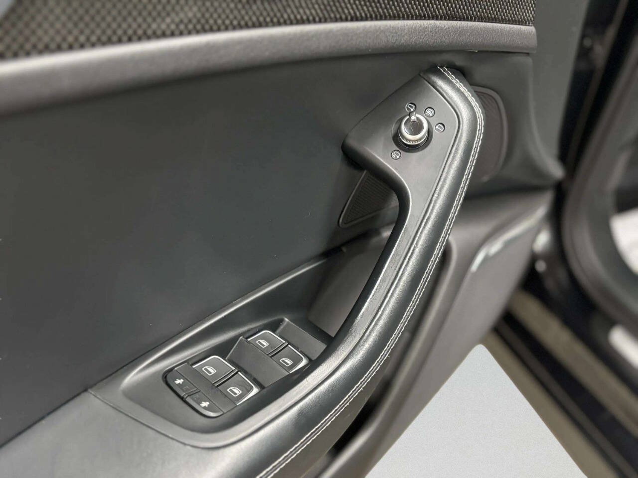 Used 2015 Audi S6 AWD/4WD image 12