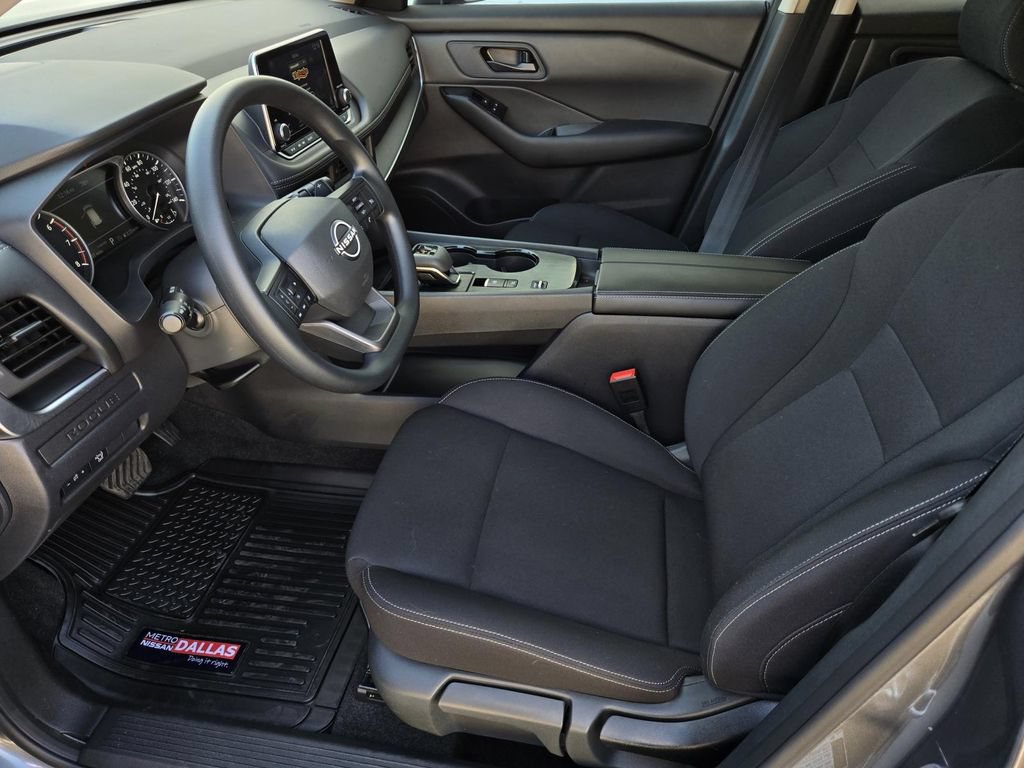 Used 2026 Nissan Rogue S FWD image 17