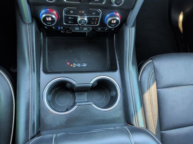 Used 2023 GMC Yukon XL SLT image 11