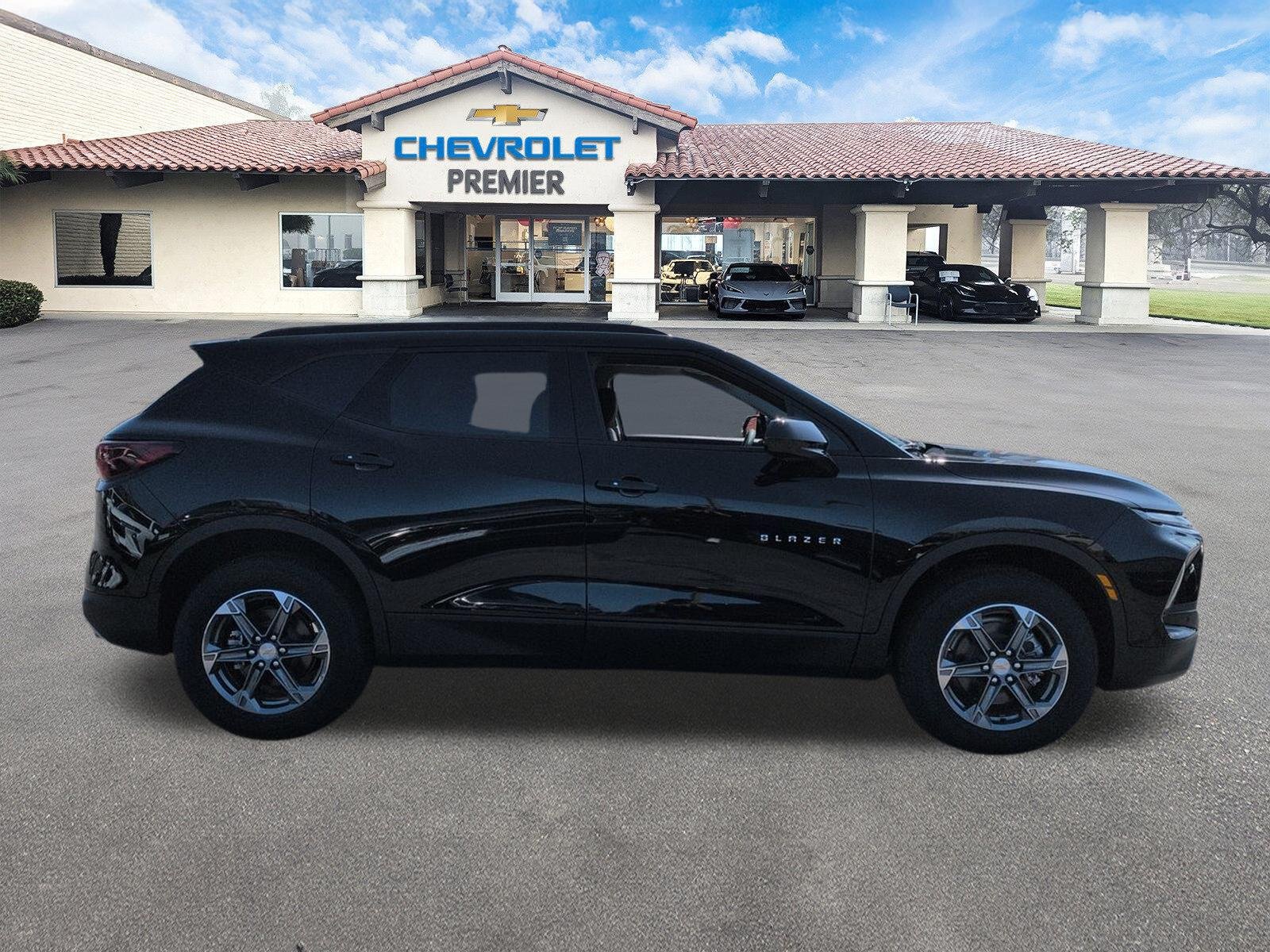 New 2026 Chevrolet Blazer LT w/ Convenience Package FWD image 9