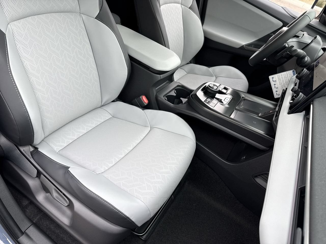 New 2026 Subaru Solterra AWD/4WD image 7