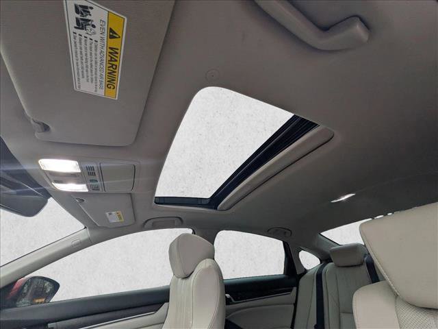 Used 2021 Honda Accord Touring image 14