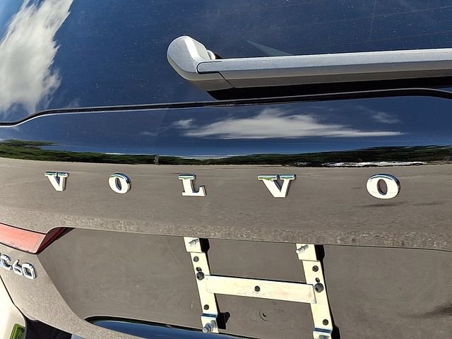 Used 2024 Volvo XC60 B5 Ultimate w/ Protection Package Premier AWD/4WD image 35
