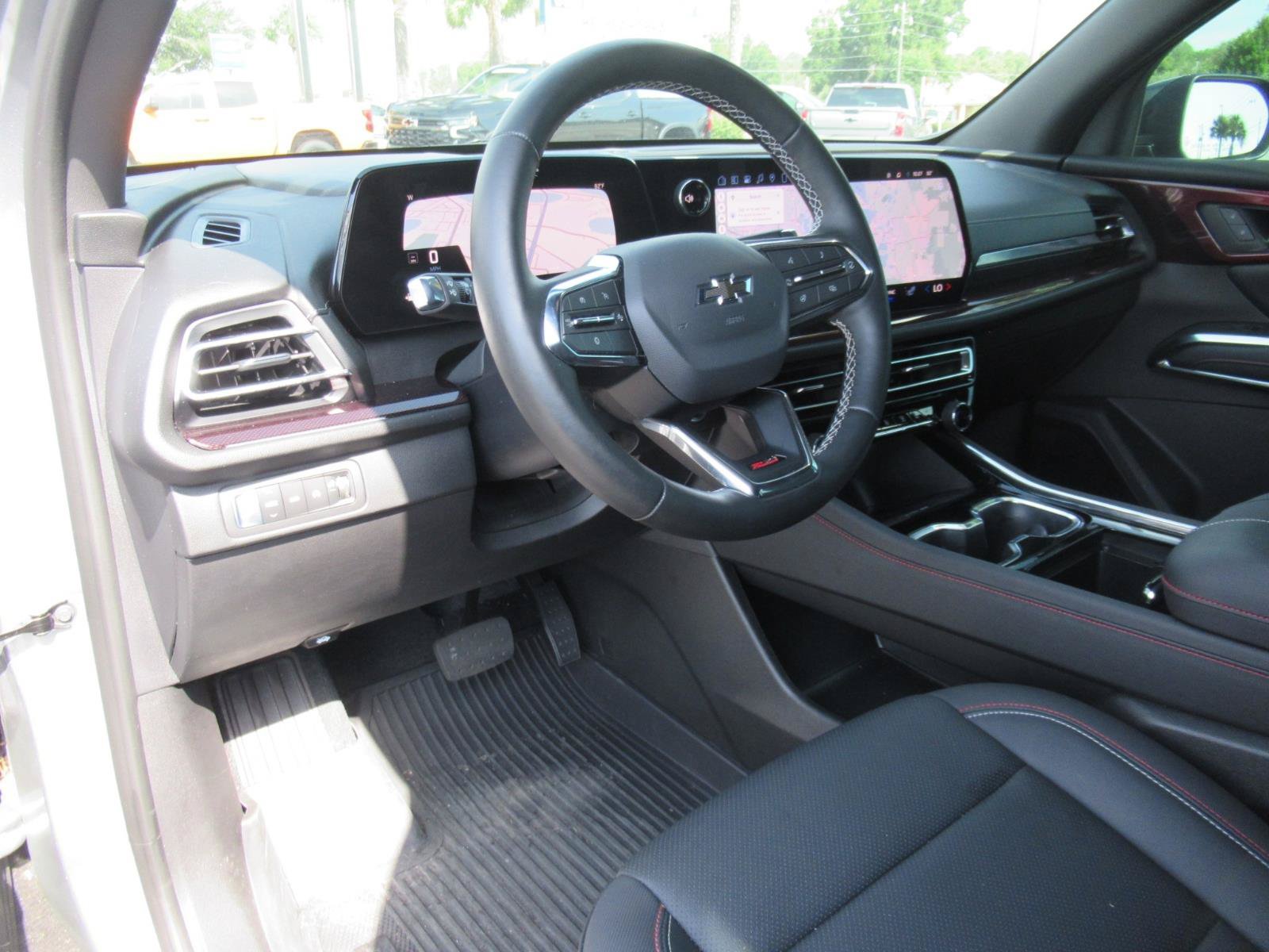 Used 2026 Chevrolet Traverse Z71 AWD/4WD image 19