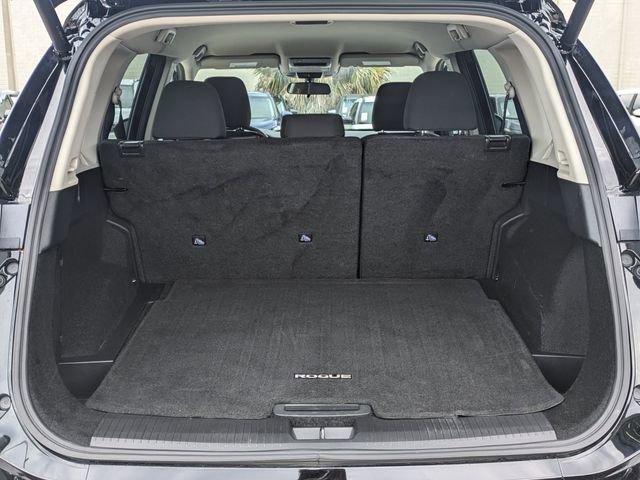 Used 2025 Nissan Rogue SV image 14
