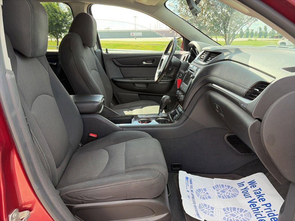 Used 2016 Chevrolet Traverse LT w/ Style and Technology Package FWD image 26