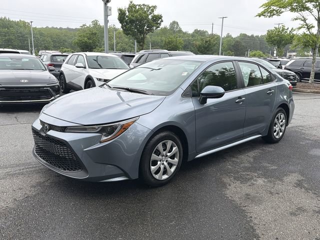 Used 2022 Toyota Corolla LE FWD image 3