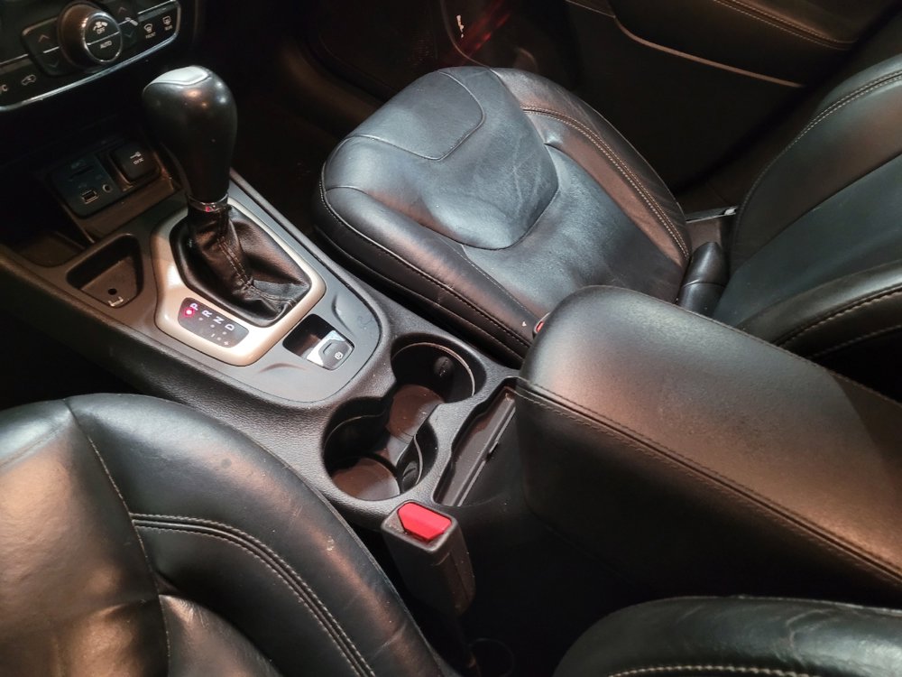 Used 2016 Jeep Cherokee Limited image 26