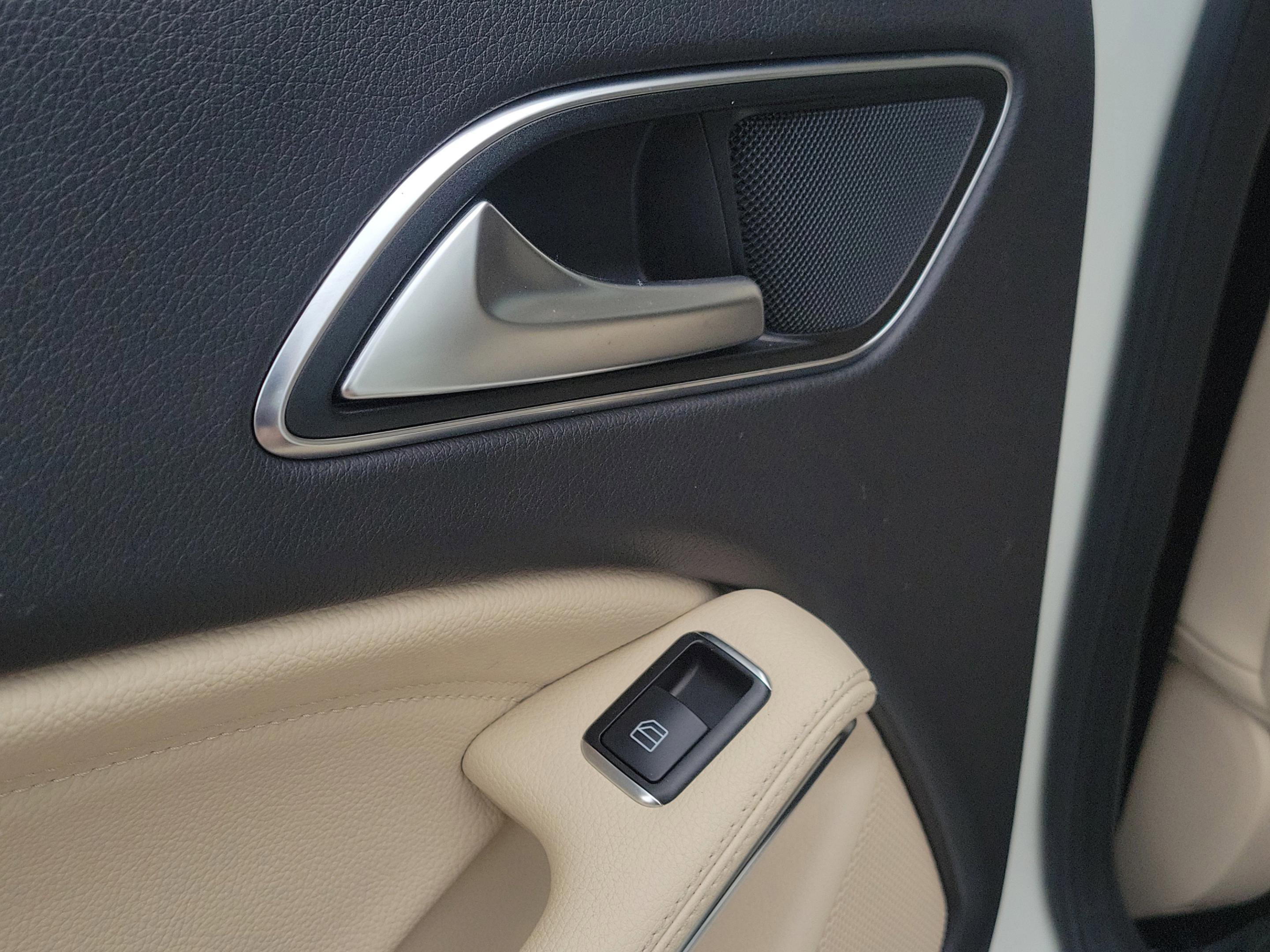 Certified 2018 Mercedes-Benz GLA 250 image 12