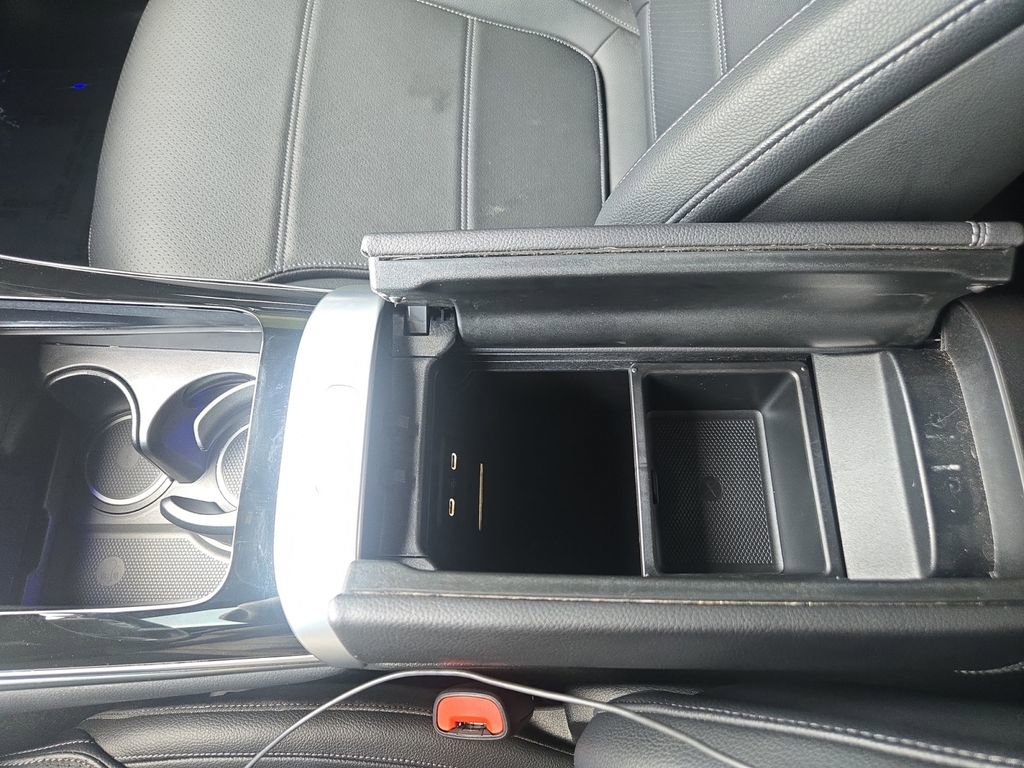 Used 2023 Mercedes-Benz GLC 300 4MATIC image 27