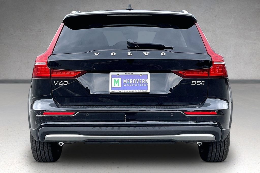 New 2026 Volvo V60 B5 Cross Country Plus w/ Climate Package AWD/4WD image 5