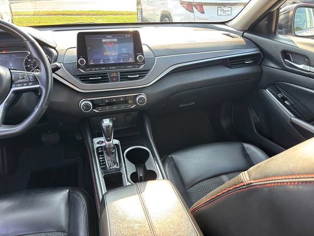 Used 2024 Nissan Altima 2.5 SR FWD image 11