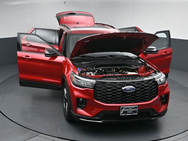 Used 2025 Ford Explorer ST-Line w/ Premium Package image 55