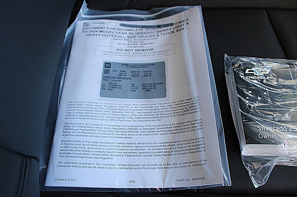 Used 2024 Chevrolet Silverado 3500 W/T w/ Snow Plow Prep Package image 40