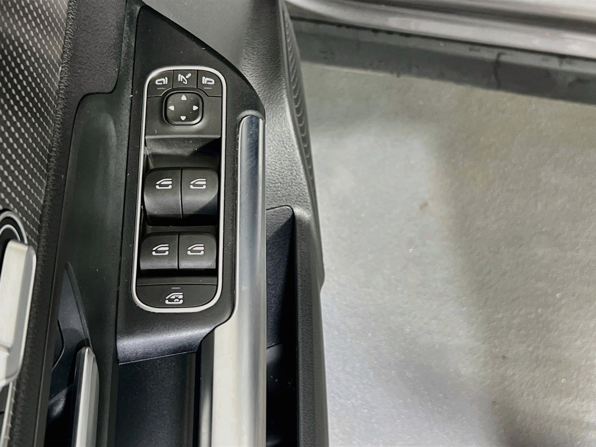 Used 2021 Mercedes-Benz GLA 250 4MATIC image 17