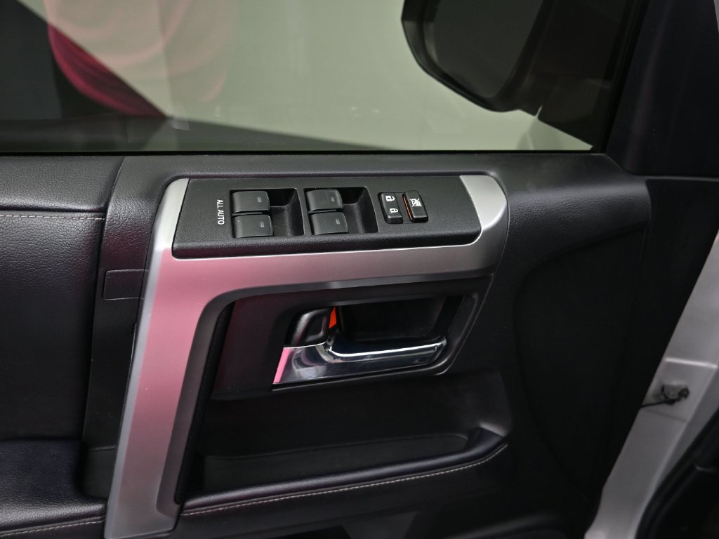 Used 2023 Toyota 4Runner SR5 AWD/4WD image 11