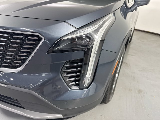 Used 2020 Cadillac XT4 Premium Luxury w/ Sun And Sound Package AWD/4WD image 28