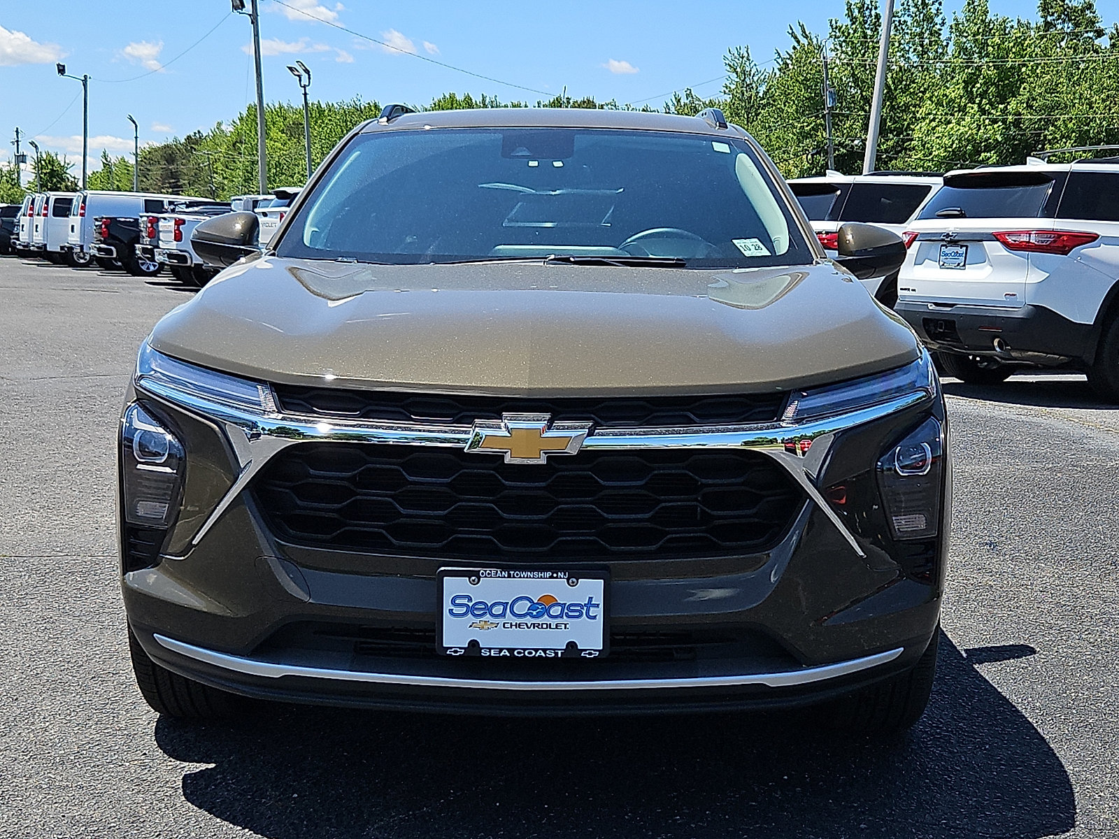 Certified 2024 Chevrolet Trax LT w/ Driver Confidence Package FWD image 2