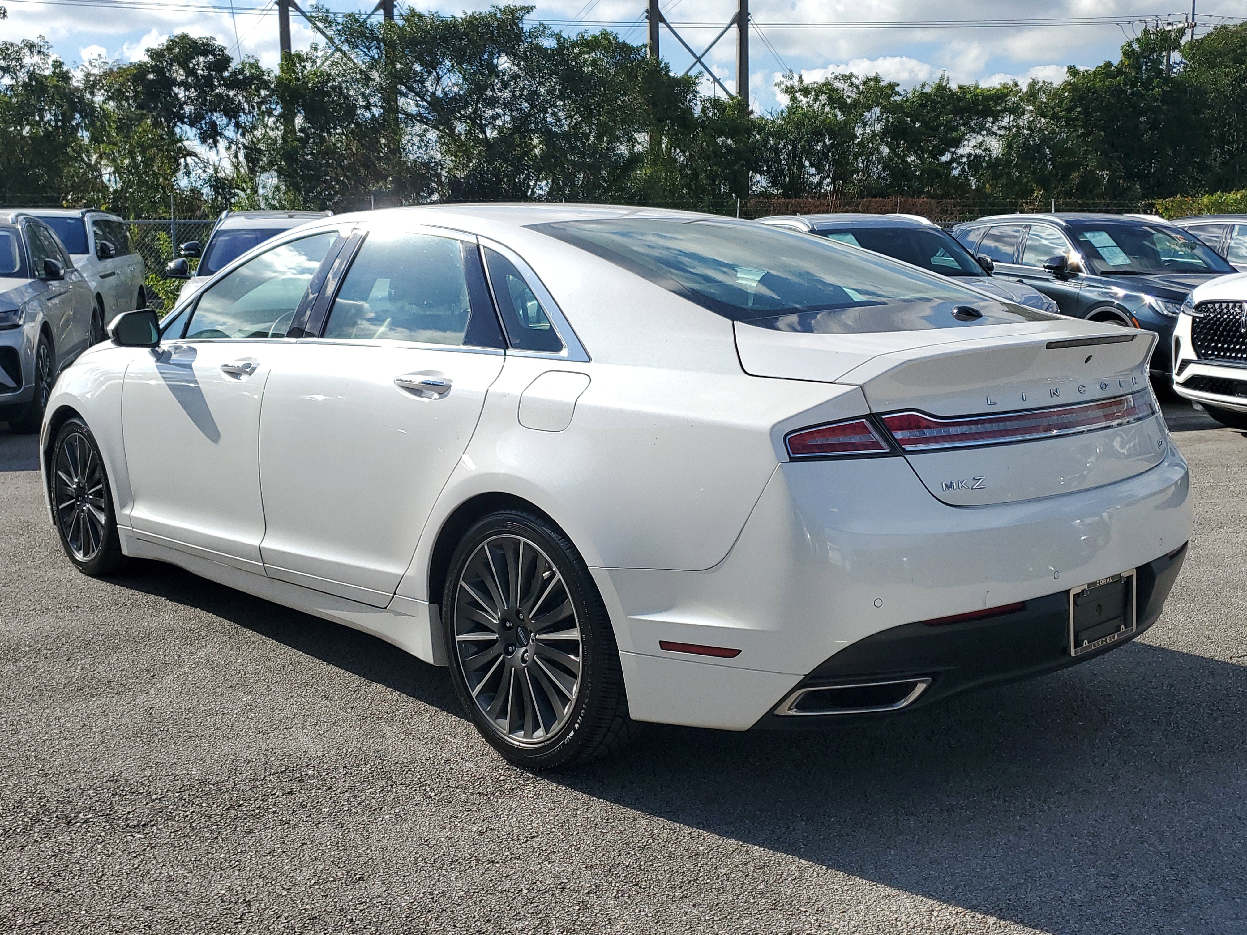 Used 2016 Lincoln MKZ w/ Equipment Group 300A Reserve image 4