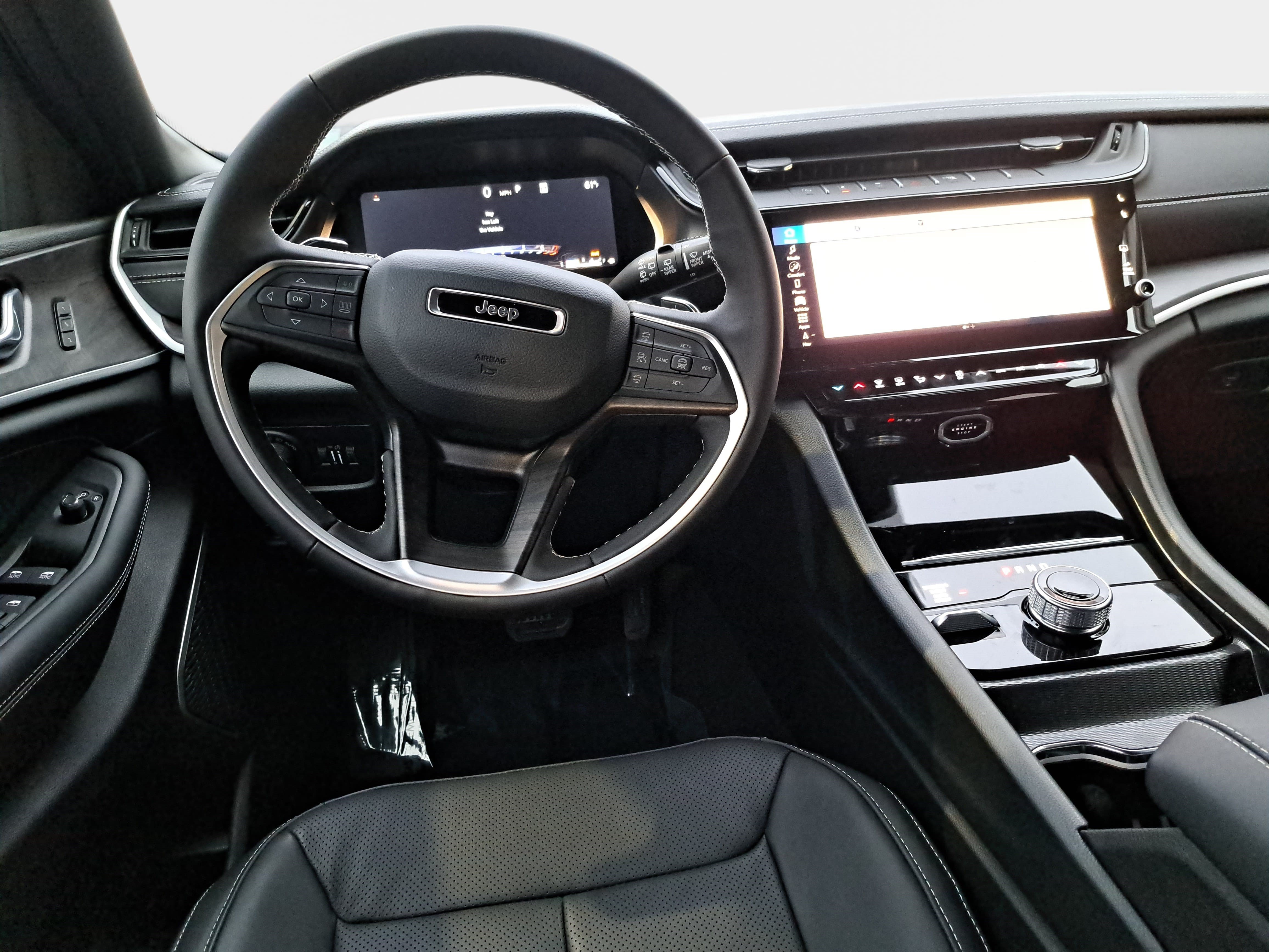 New 2026 Jeep Grand Cherokee Limited Reserve AWD/4WD image 17