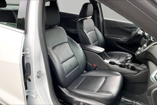 Used 2024 Chevrolet Malibu LT FWD image 19