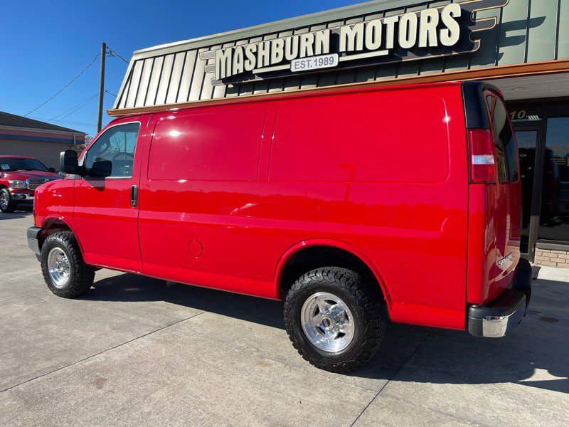 Used 2019 GMC Savana 2500 w/ Enhanced Convenience Package image 15