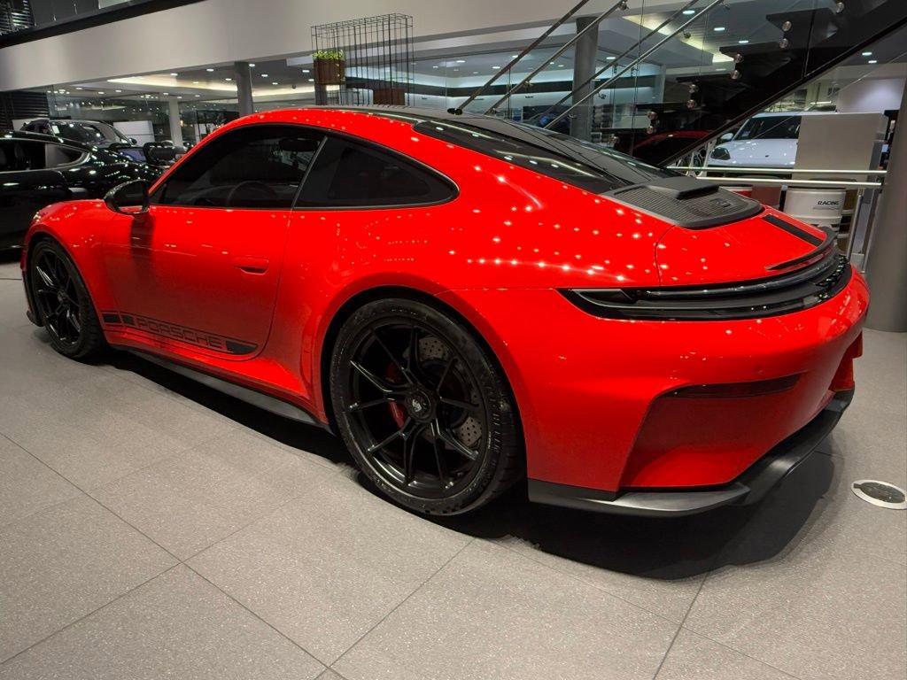 New 2026 Porsche 911 GT3 image 3