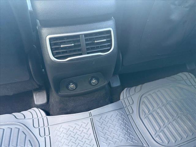 Used 2023 Hyundai Santa Fe SEL FWD image 19