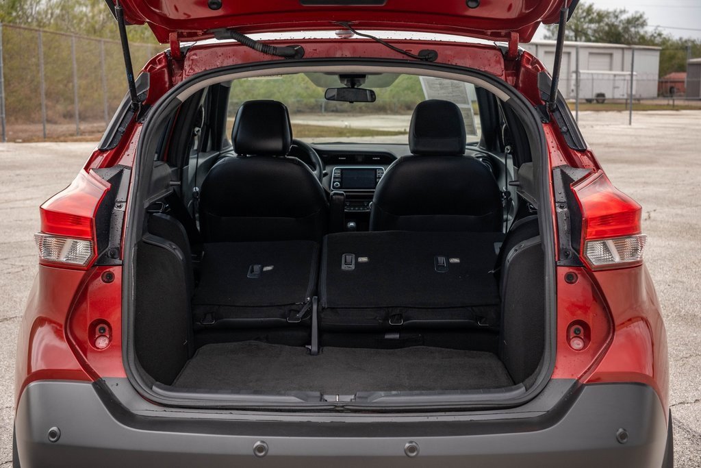 Used 2020 Nissan Kicks SR w/ SR Premium Package image 24