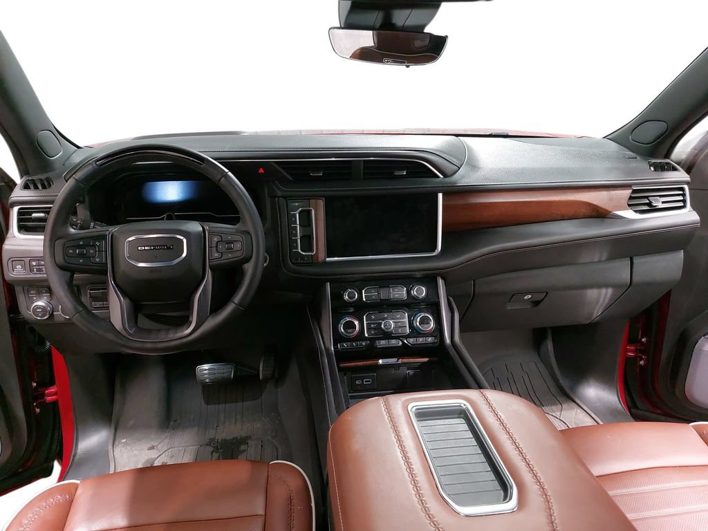 Used 2024 GMC Yukon Denali Ultimate AWD/4WD image 9