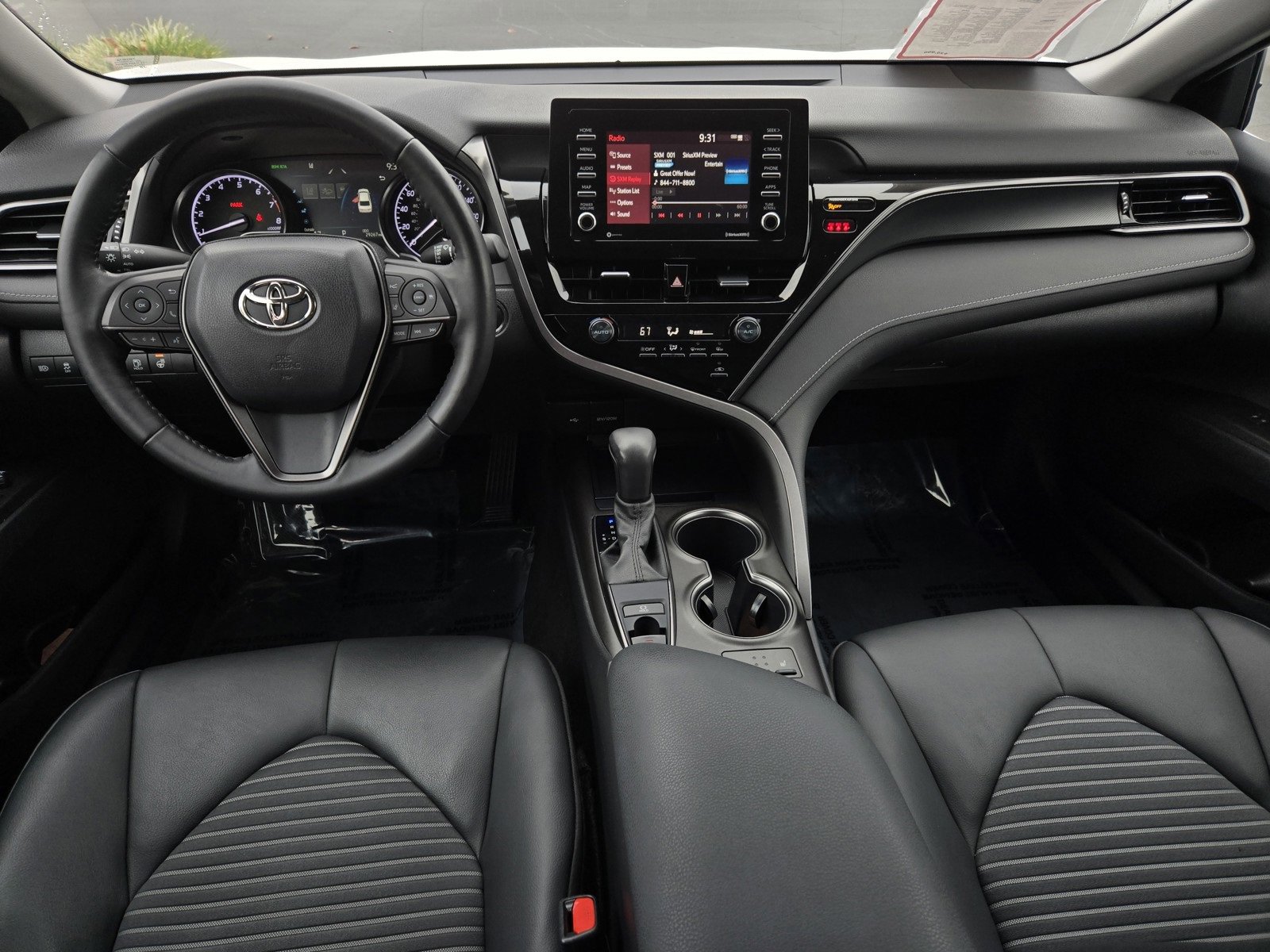 Certified 2021 Toyota Camry SE image 13