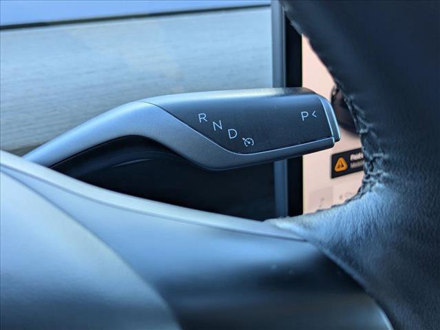 Used 2023 Tesla Model Y Long Range image 12