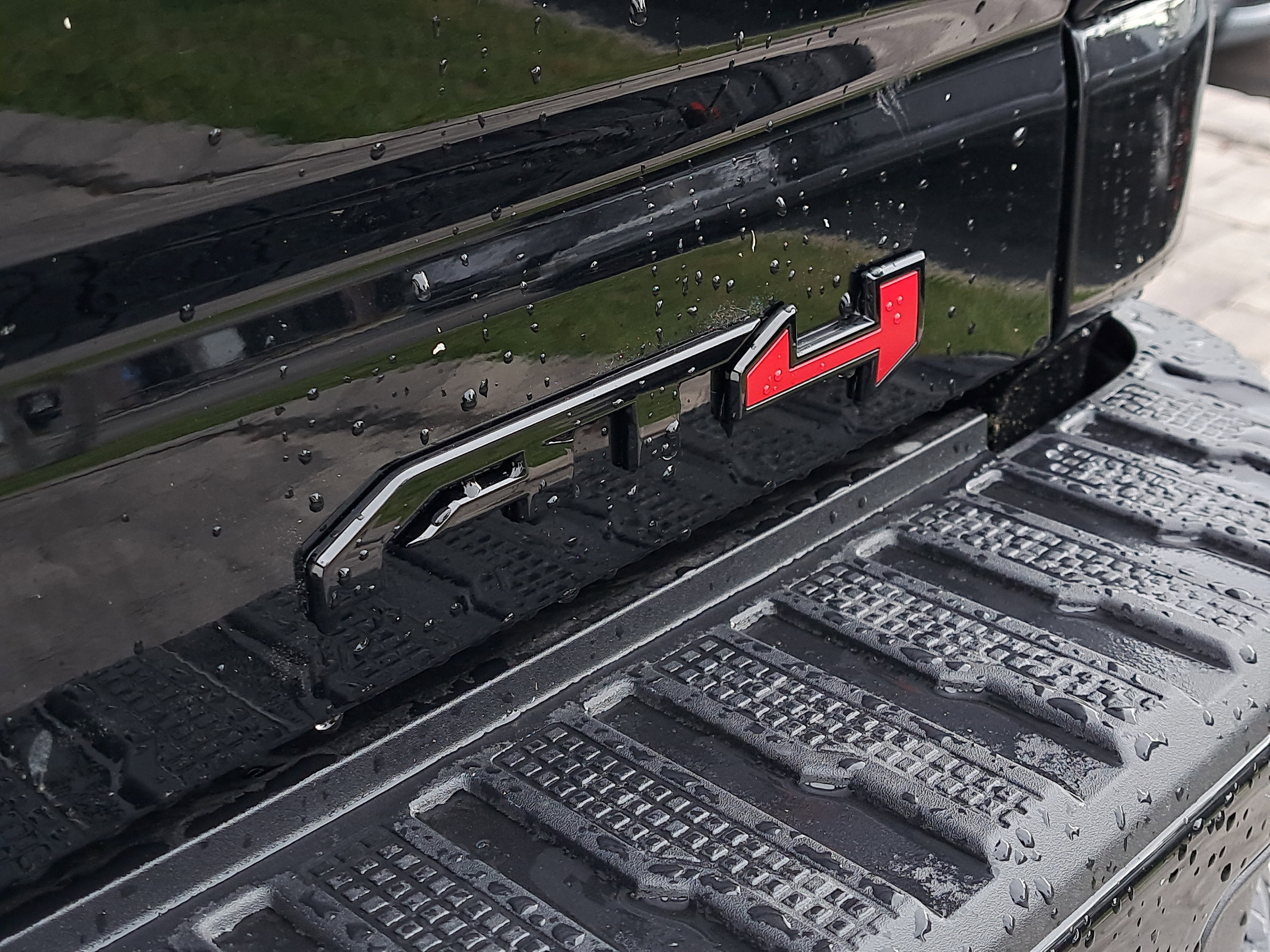 New 2026 GMC Sierra 2500 AT4 w/ AT4 Premium Plus Package image 7