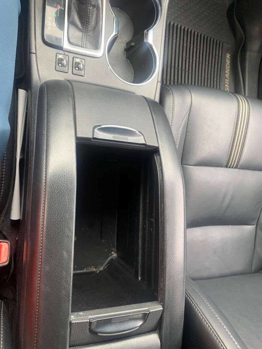 Used 2018 Toyota Highlander SE image 37