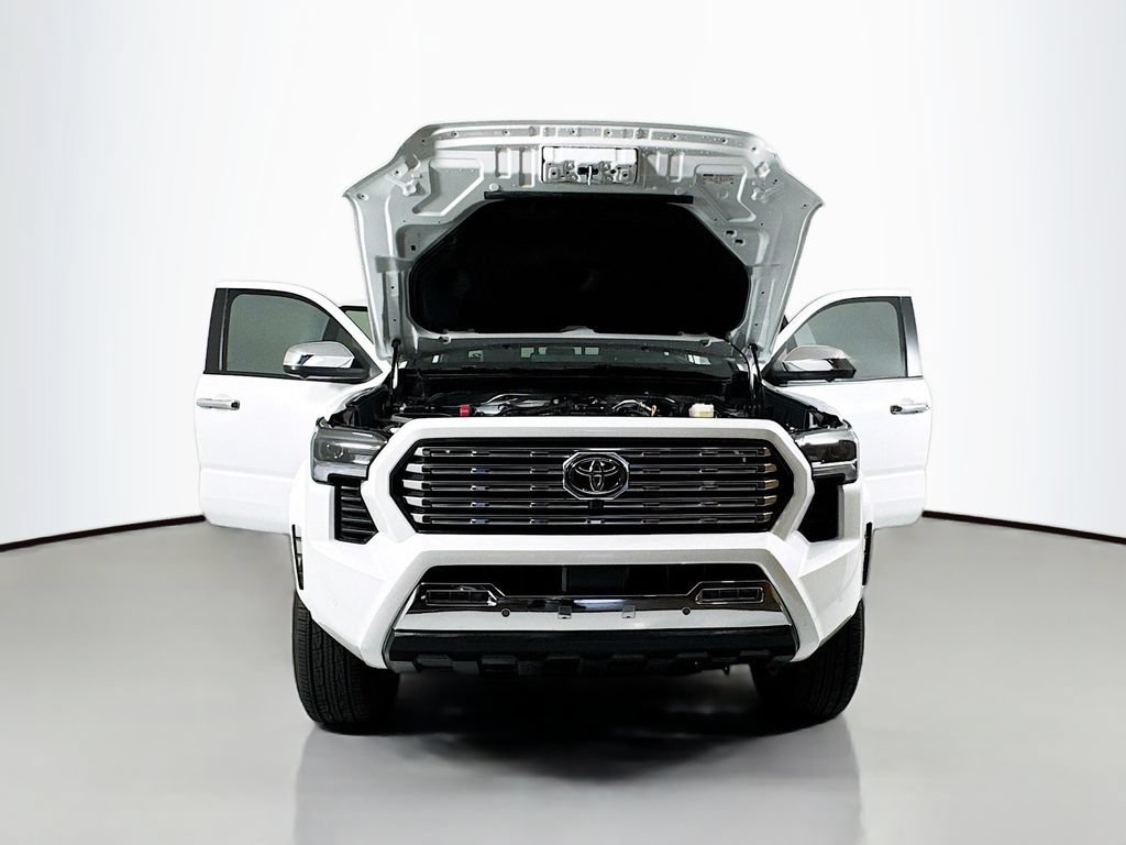 Used 2024 Toyota Tacoma Limited w/ Limited Package (LT) AWD/4WD image 22