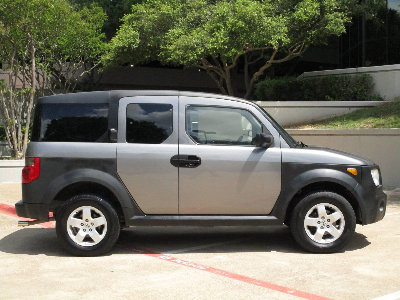 Used 2005 Honda Element EX image 4