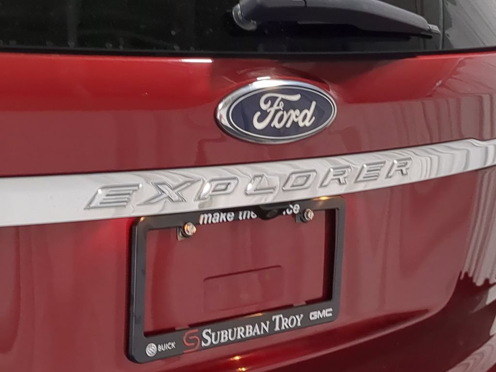 Used 2014 Ford Explorer Limited w/ Equipment Group 302A AWD/4WD image 16