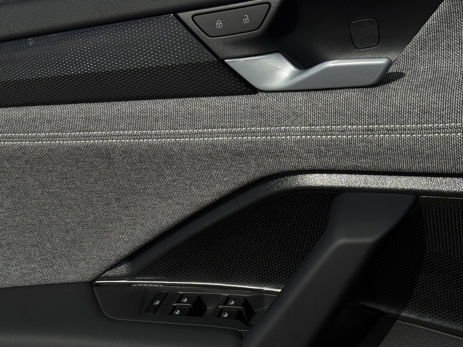 New 2026 Volkswagen Tiguan S image 21