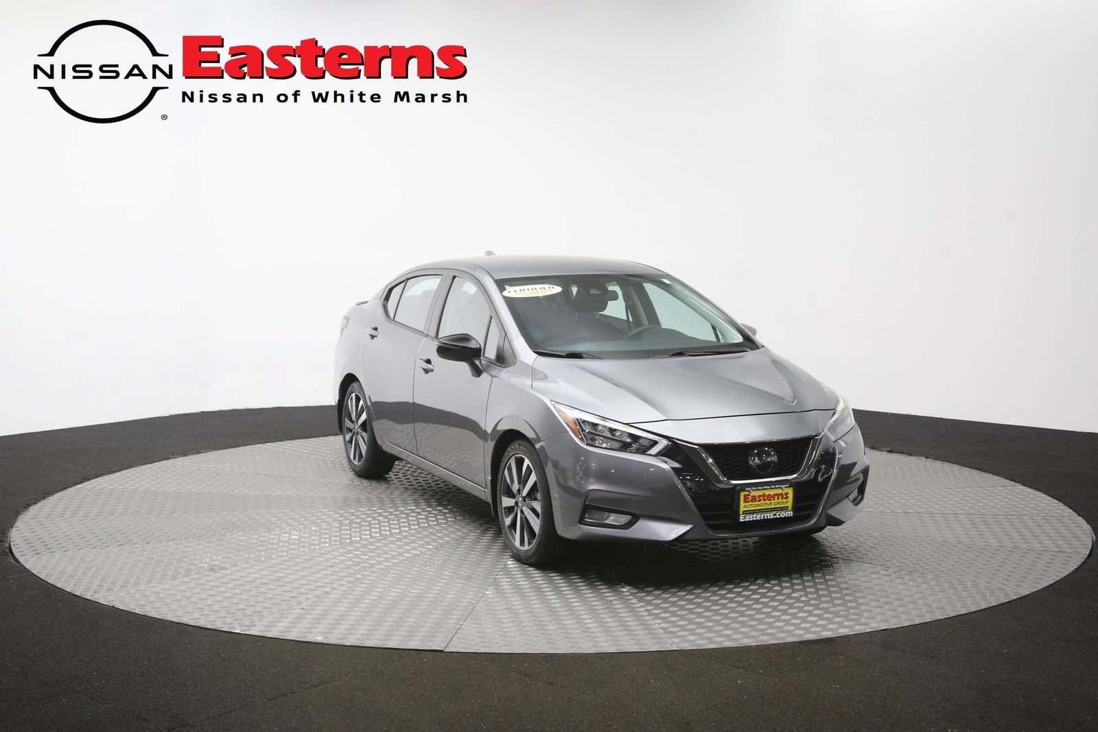 Used 2021 Nissan Versa SR FWD image 49