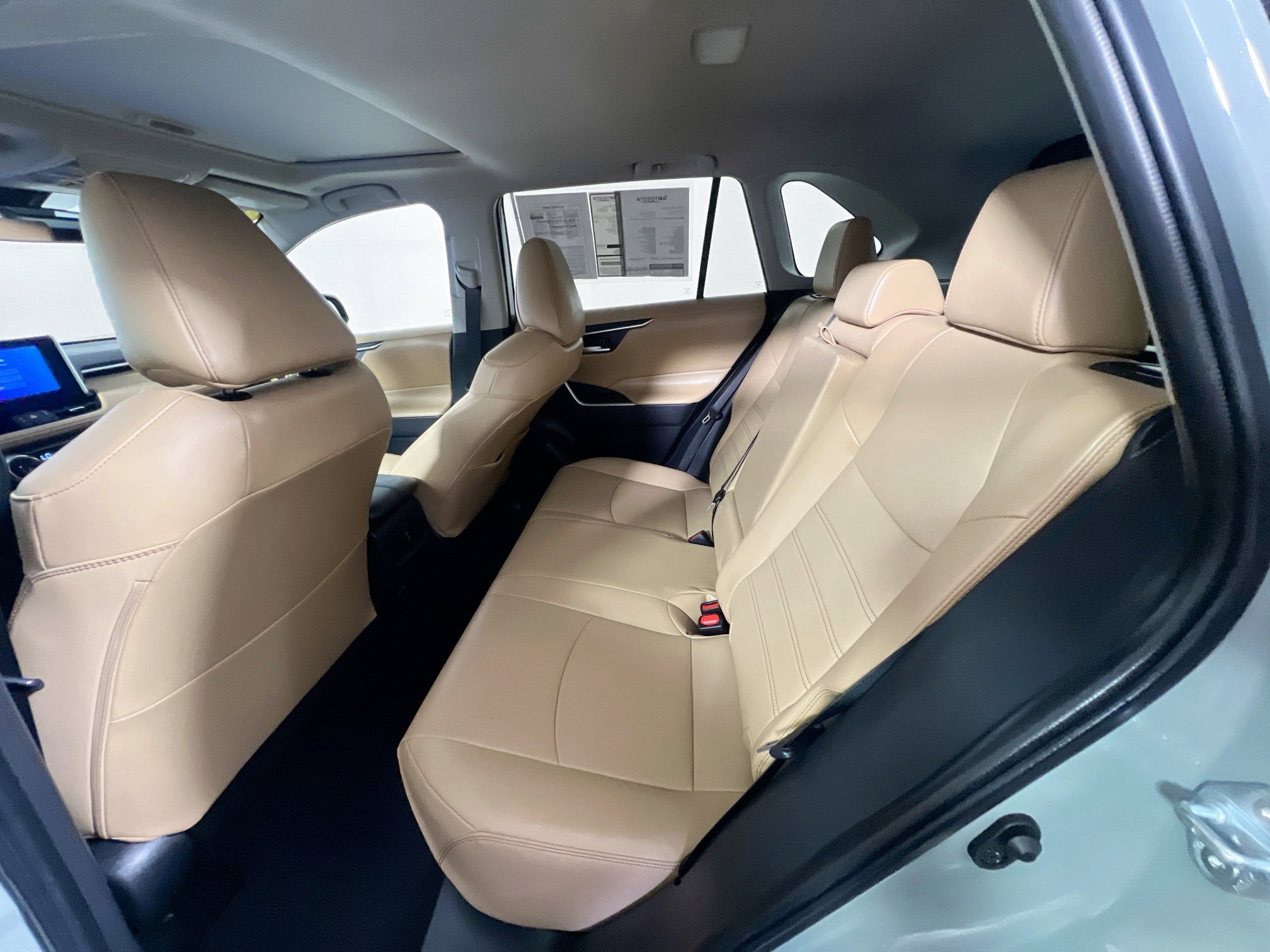 Used 2023 Toyota RAV4 XLE Premium image 29