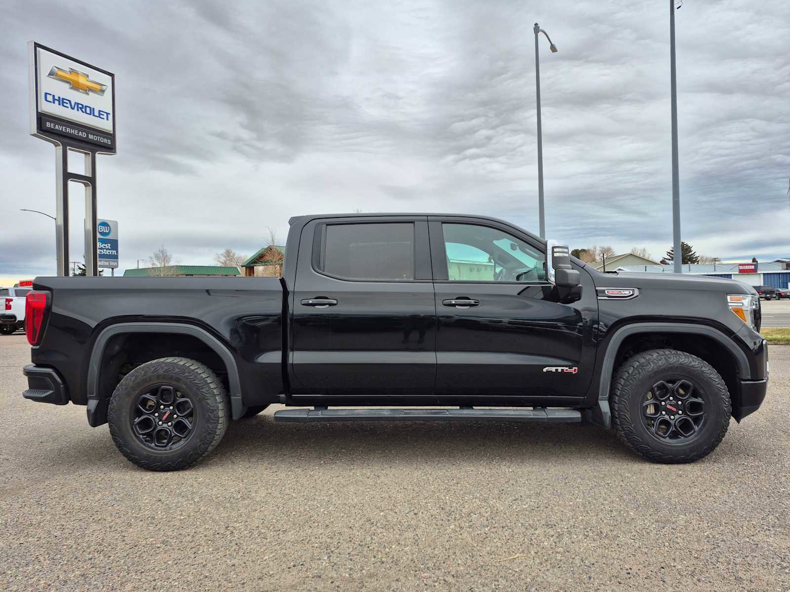 Used 2020 GMC Sierra 1500 AT4 w/ AT4 Premium Package image 2