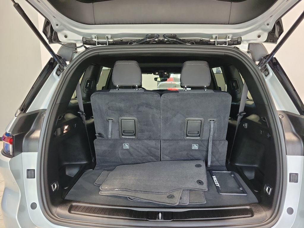 Used 2024 Jeep Grand Cherokee L Laredo AWD/4WD image 11